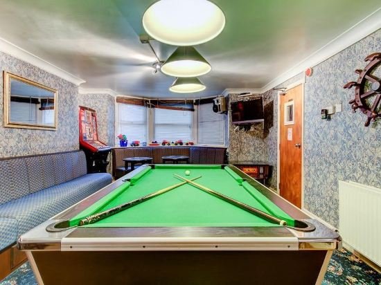 Фото Rayners Hotel