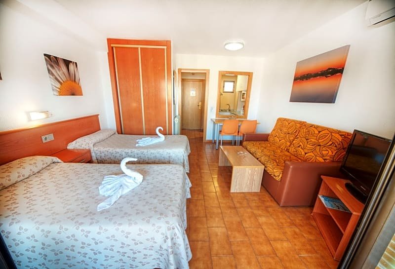 Фото Aparthotel Bcl Levante Club