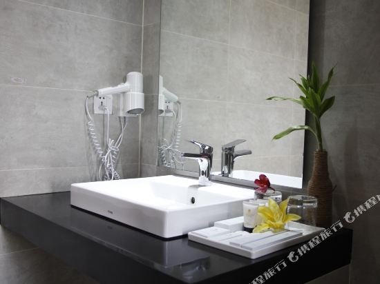 Фото Lcs Hotel & Apartment