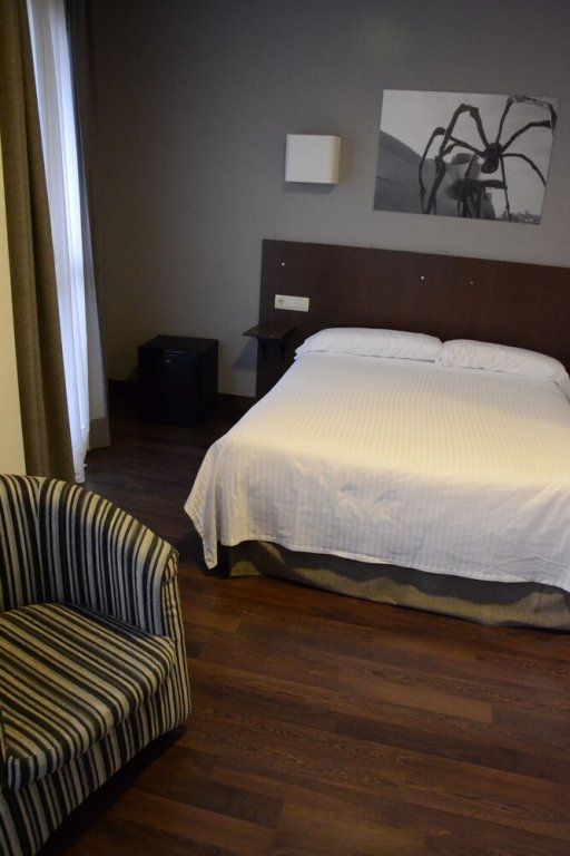 Фото Hotel Sirimiri