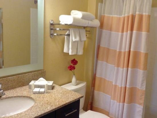 Фото TownePlace Suites by Marriott San Diego Vista