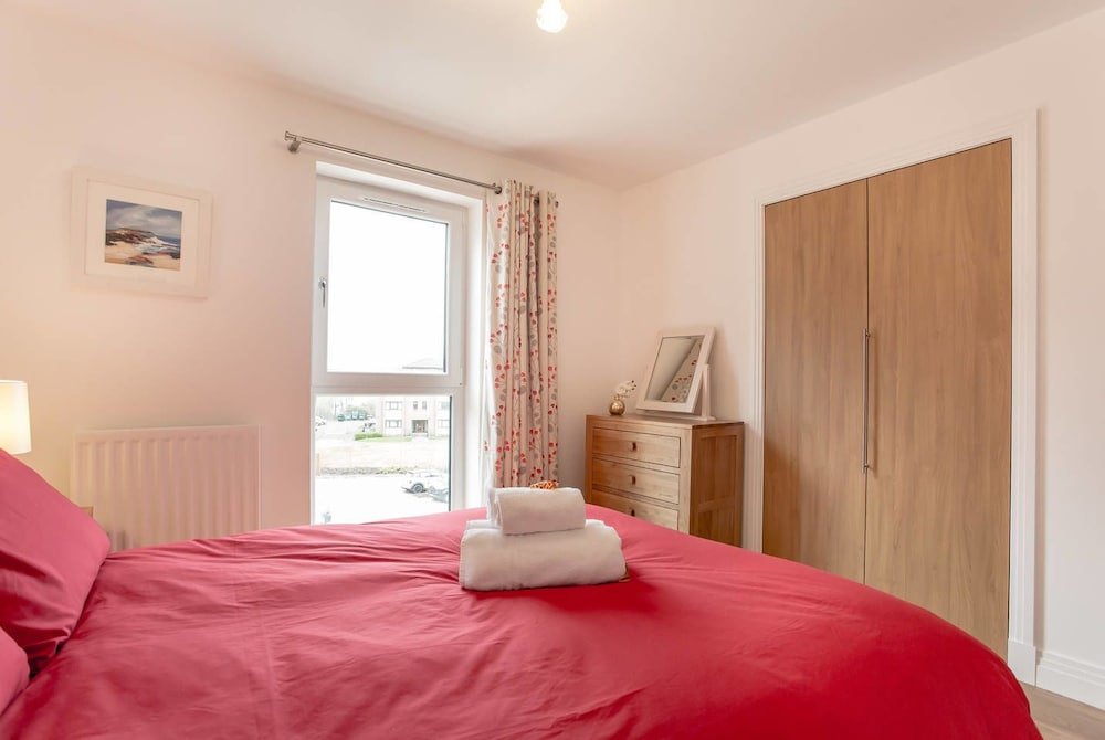 Фото Brand New City Centre 3bed: Free Parking & Lift!