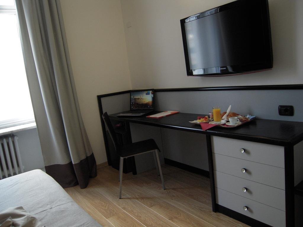 Фото IQ Hotel Milano