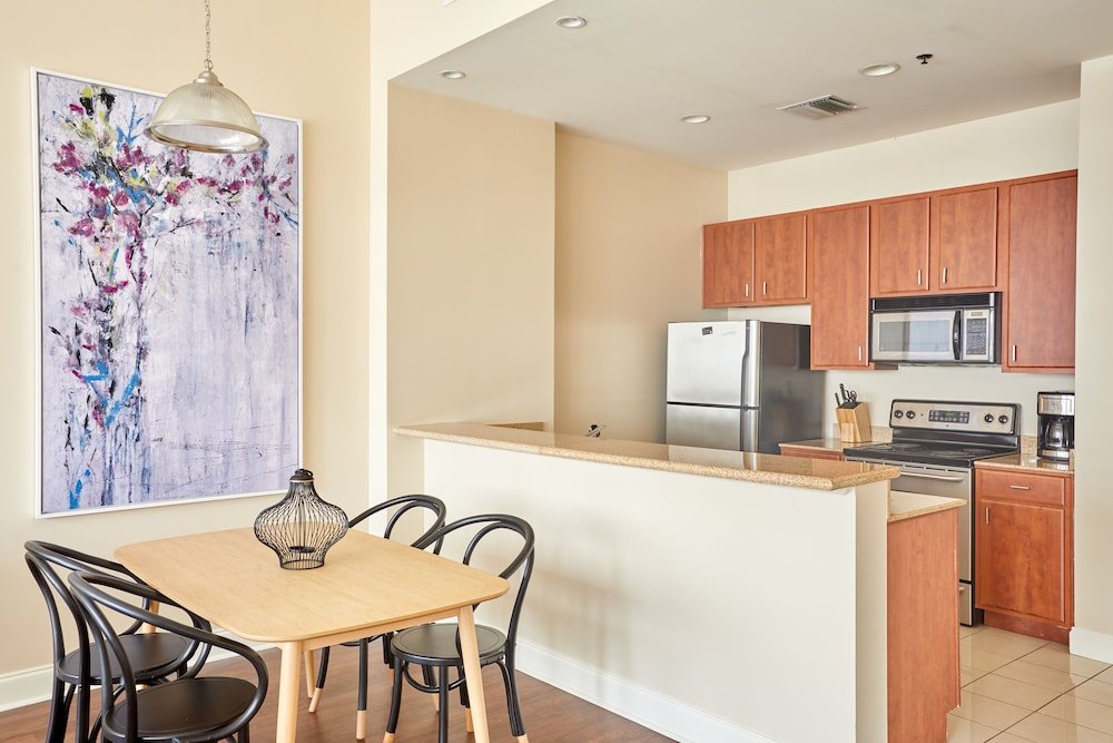 Фото Sonder Lafayette Square