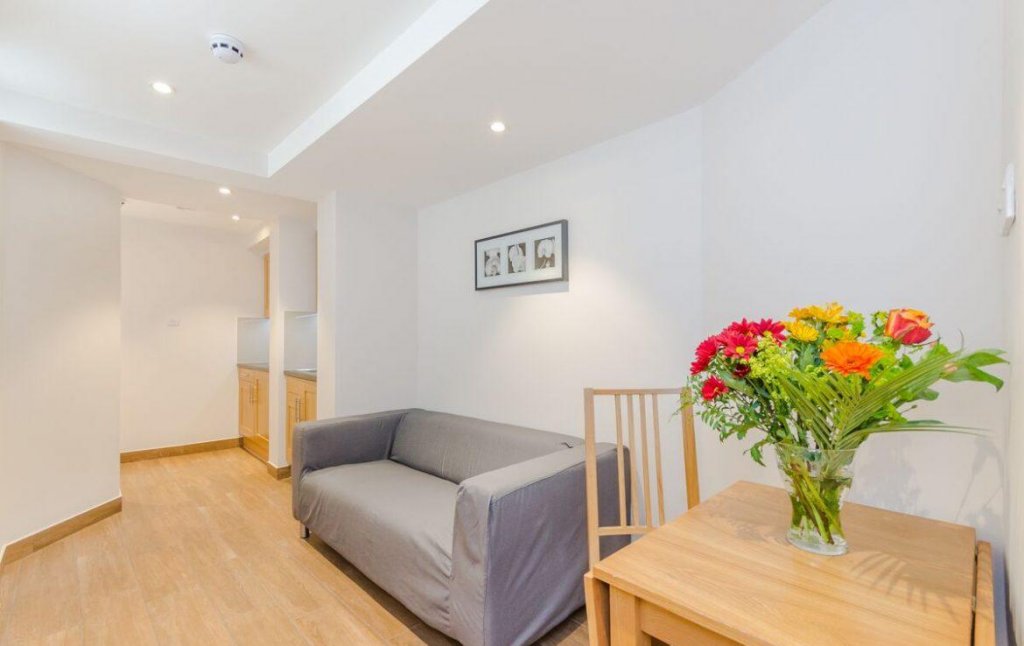 Фото Alexander Apartments