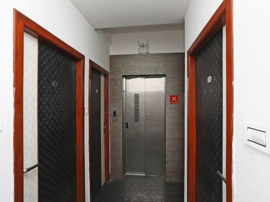 Фото The Corporate Inn