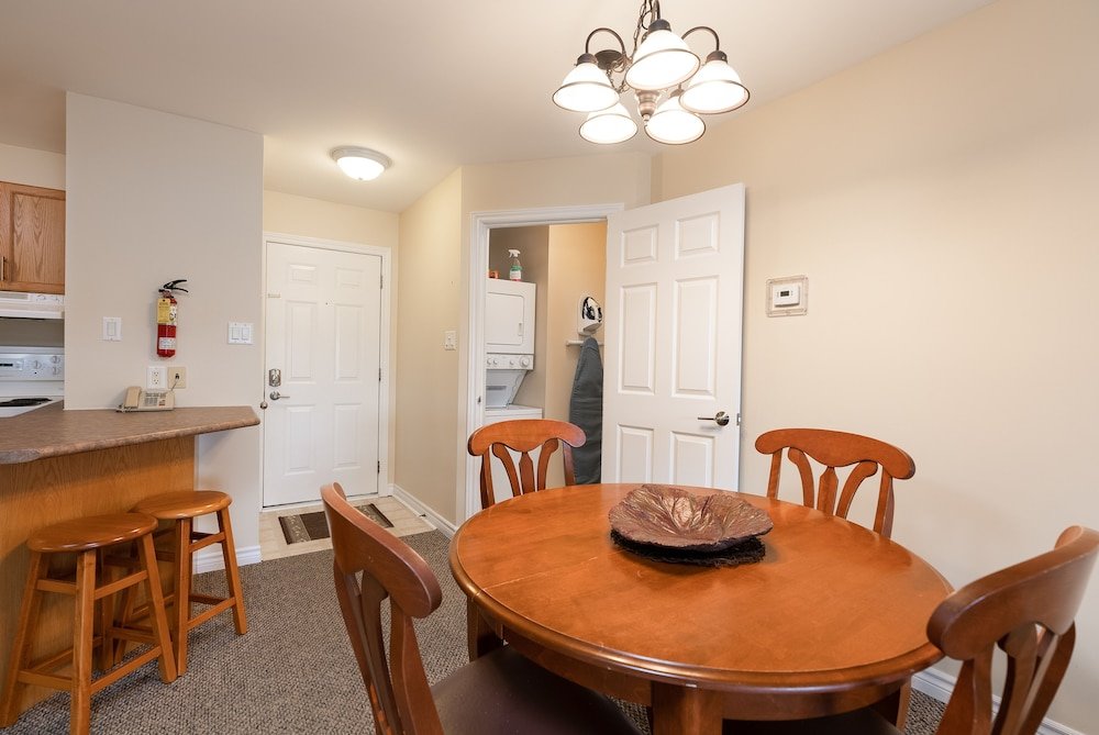 Фото Getaways At Haliburton Heights