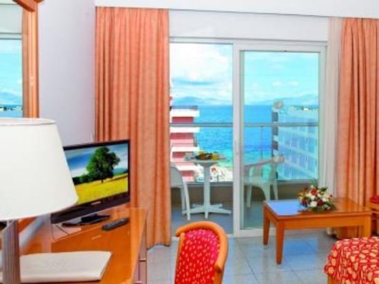 Фото Athena Hotel