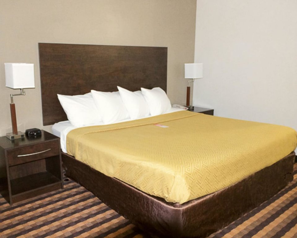 Фото Econo Lodge Milwaukee Airport