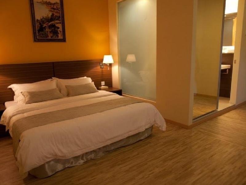 Фото Pinetree Hotel