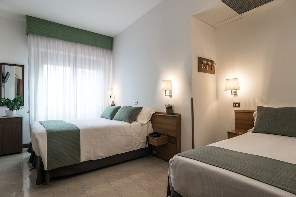 Фото Hotel Pacific