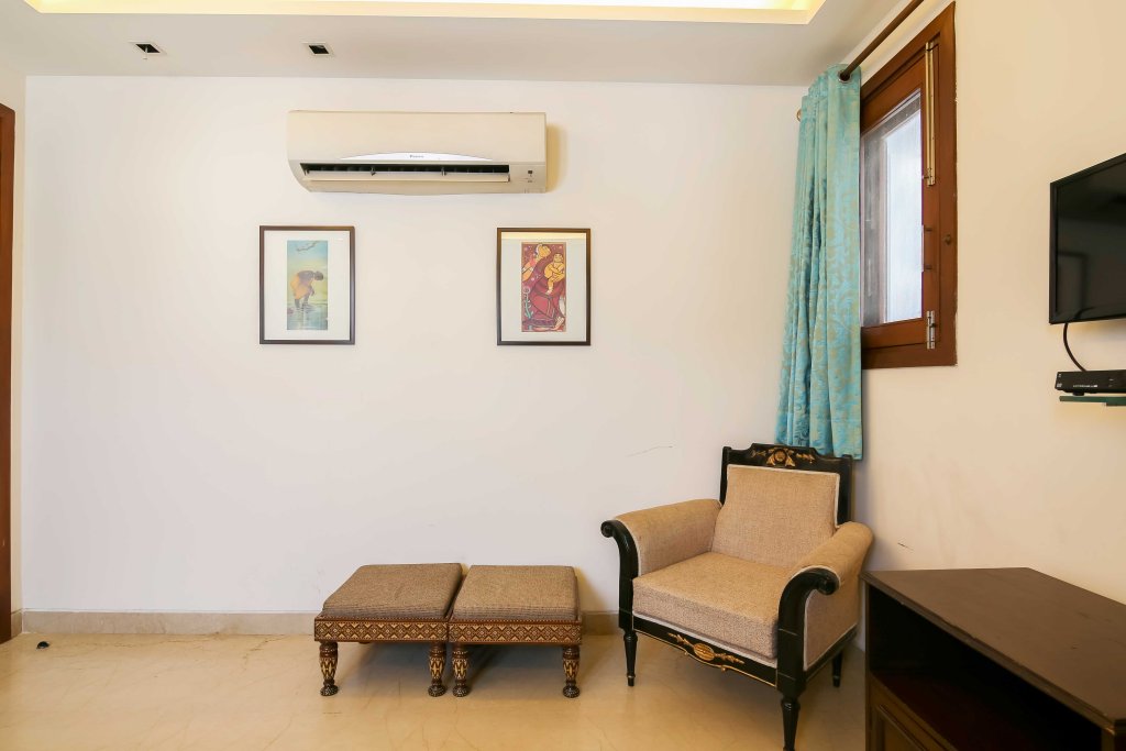 Фото Woodpecker Service Apartments Green Park