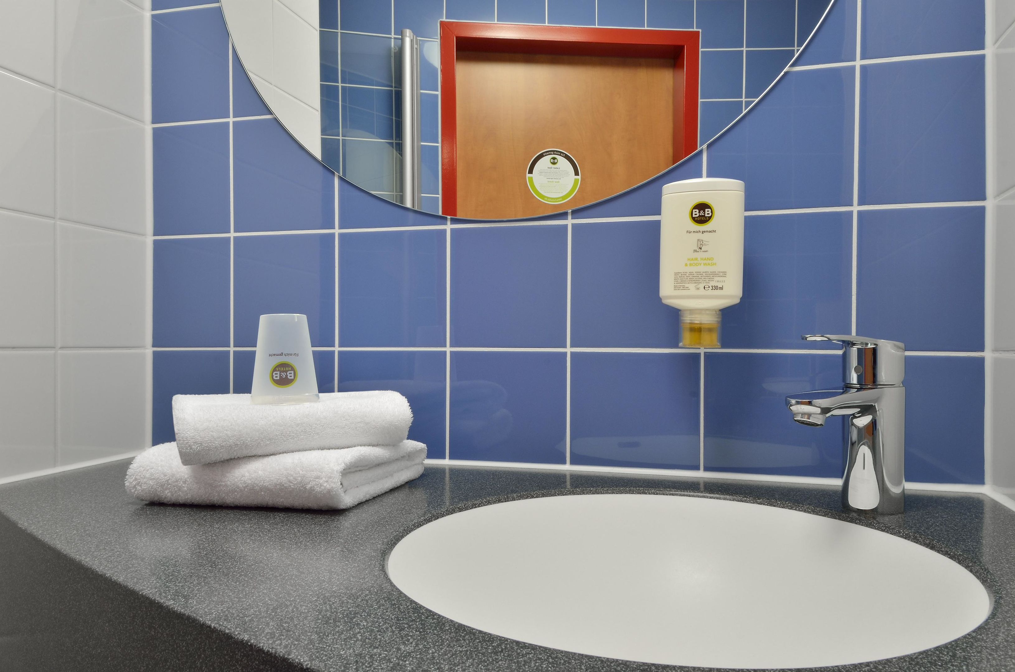 Фото B&b Hotel Bremen-City