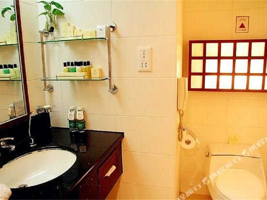 Фото Century Plaza Hotel