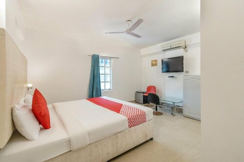 Гостиница Oyo 71720 Hotel Fiesta Grand в Бангалоре