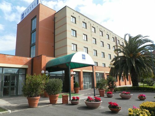 Гостиница Meditur Hotel Pomezia в Помеции