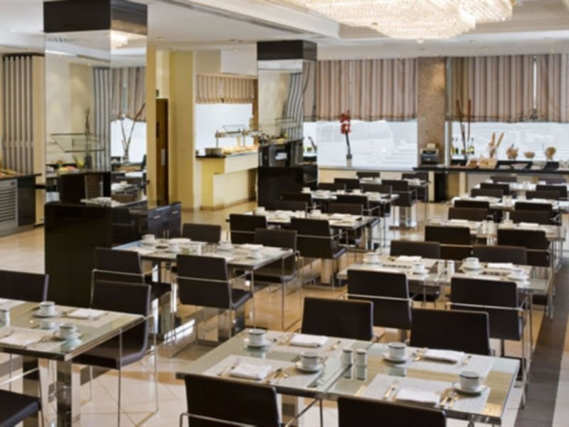 Фото Melia Madrid Serrano