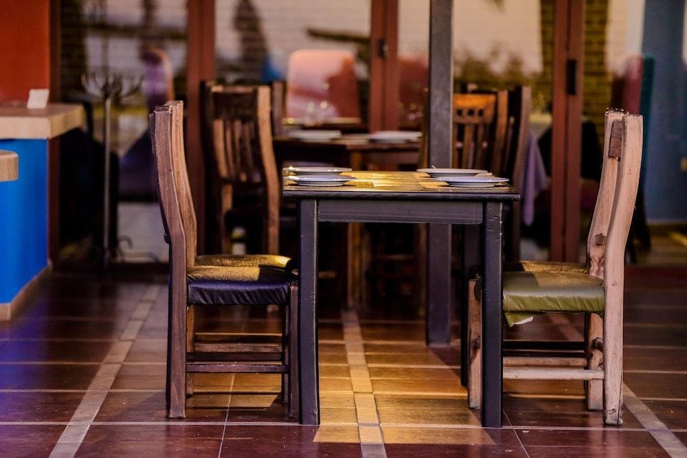 Фото La Posada Hotel & Beach Club