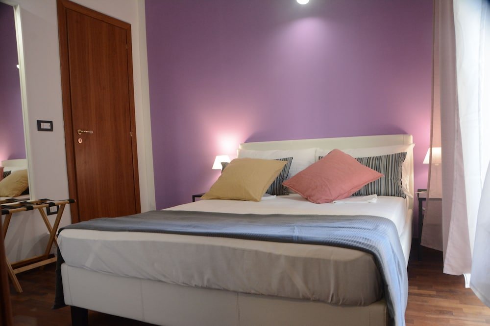 Фото Ottieri Apartment Napoli