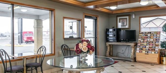 Фото Econo Lodge Seymour