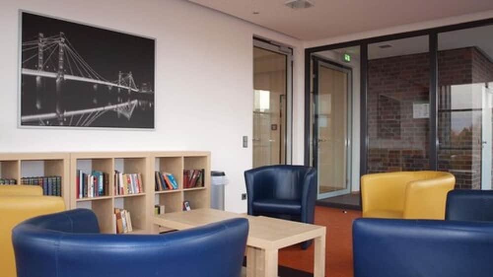 Фото Nh Hamburg Horner Rennbahn