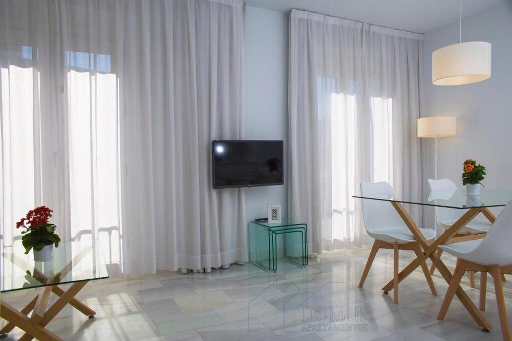 Фото Domus Apartamentos Granada