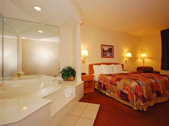 Фото Sleep Inn & Suites Lake of the Ozarks