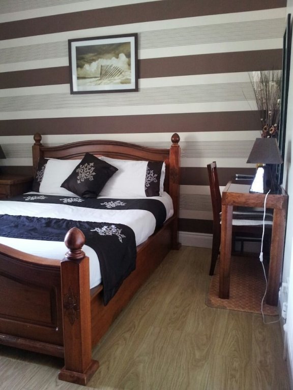 Фото Rose Park House Bed & Breakfast