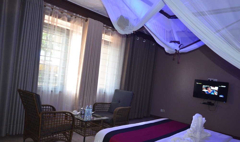 Фото Saffron Beach Bistro & Cottages