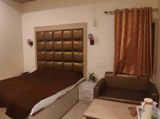 Фото Hotel Prayag