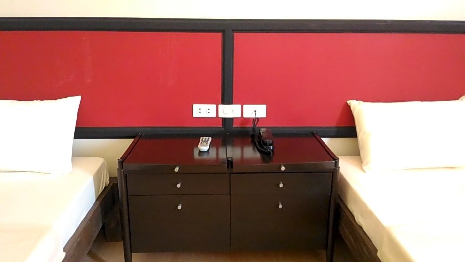 Фото Asiatel Hotel, Sta. Rosa, Laguna