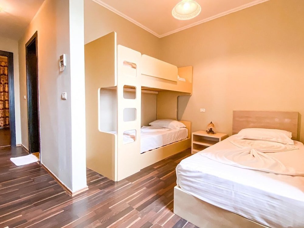 Фото Hotel Majestic