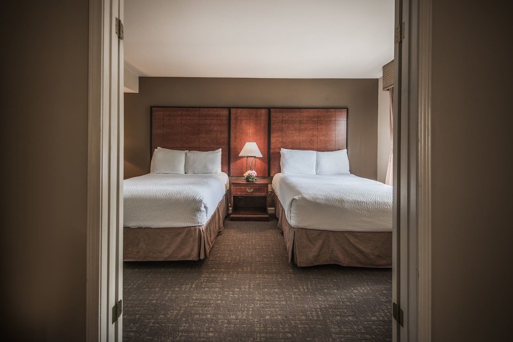 Фото Cloverleaf Suites Columbus - Dublin