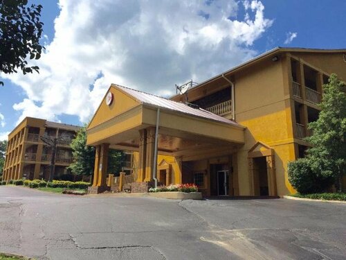 Гостиница Red Lion Inn & Suites Nashville Airport в Нашвилле