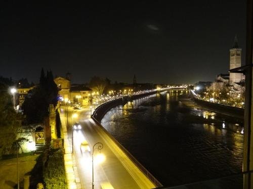 Фото Theater Verona Apartment
