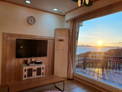 Гостиница Namhae Cloud Berry Pension