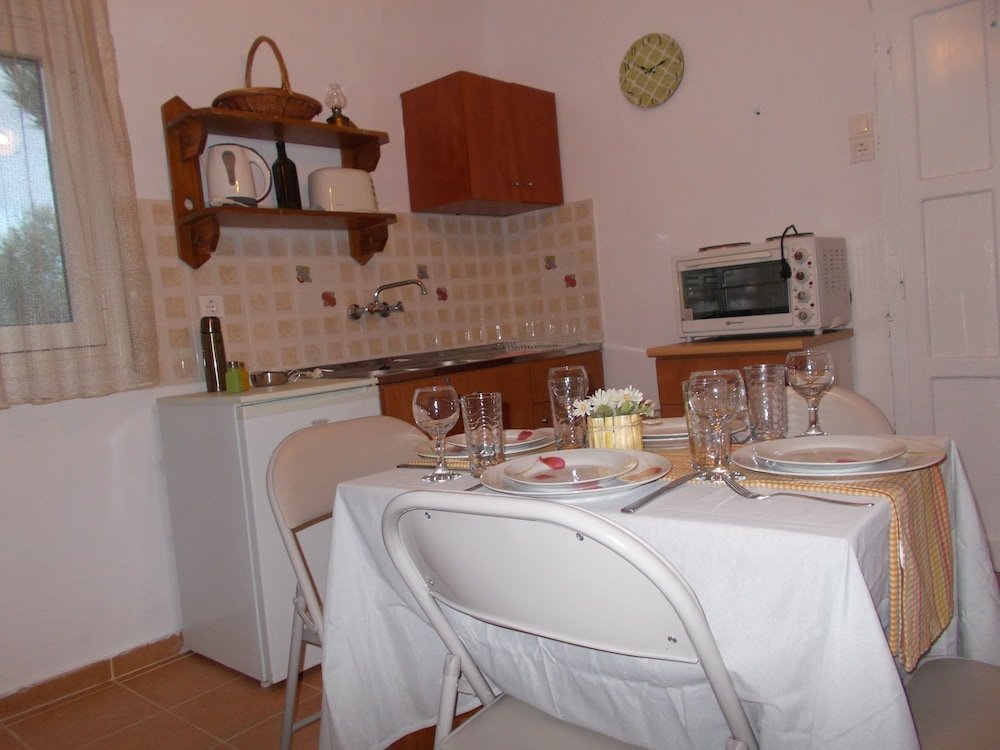 Фото To spiti tou papa sto vouno