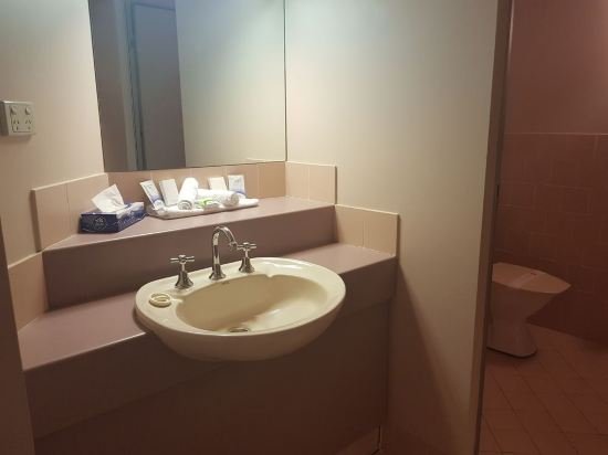 Фото Tamwell Motel and Coffee Lounge