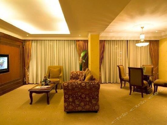 Фото Hotel Danau Toba International