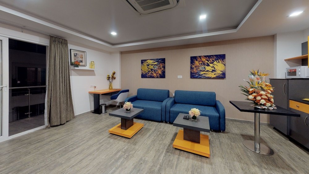 Фото 37th Crescent Boutique Suites