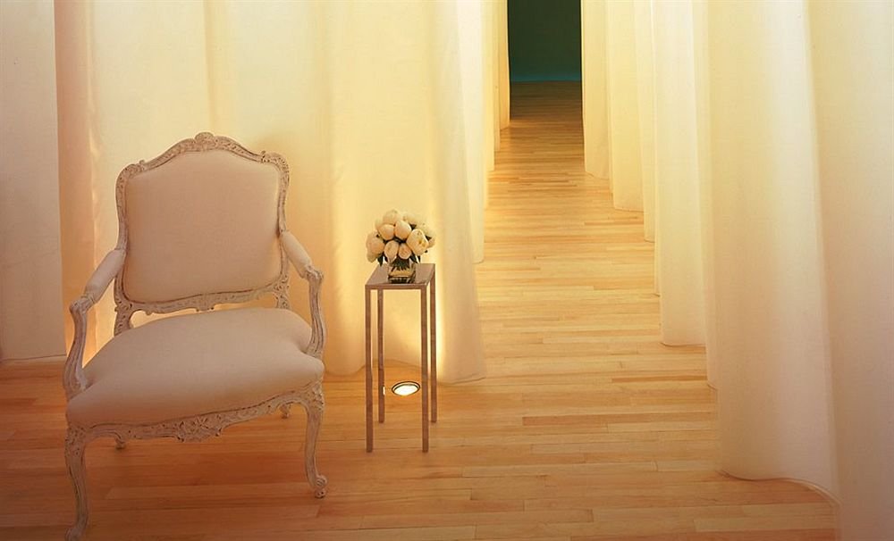 Фото Sanderson London