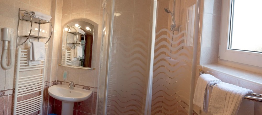 Фото Hotel Makin