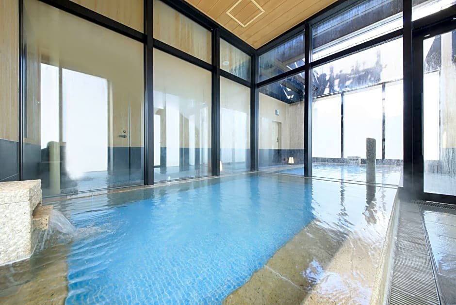 Фото Candeo Hotels Tokyo Shimbashi