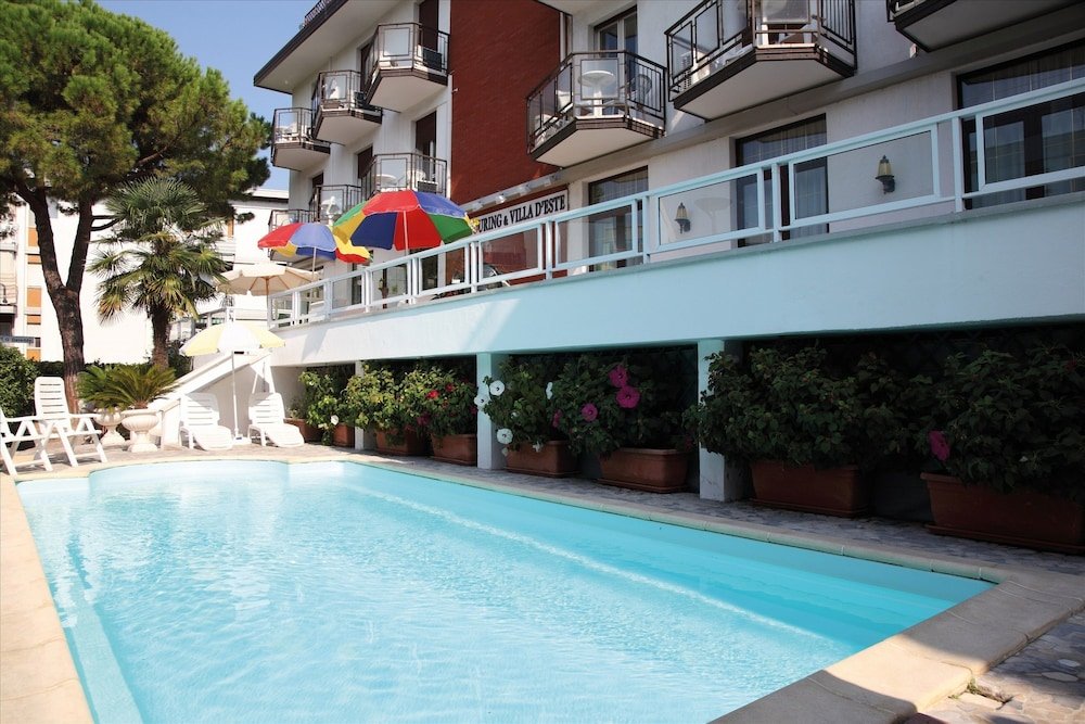 Фото Aparthotel Touring