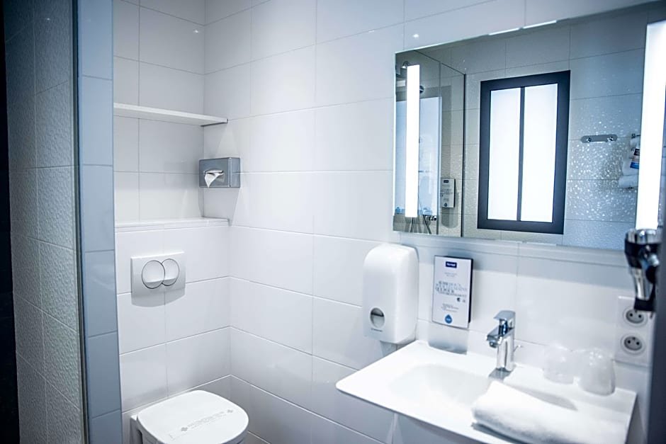 Фото Kyriad Prestige Saint-Malo