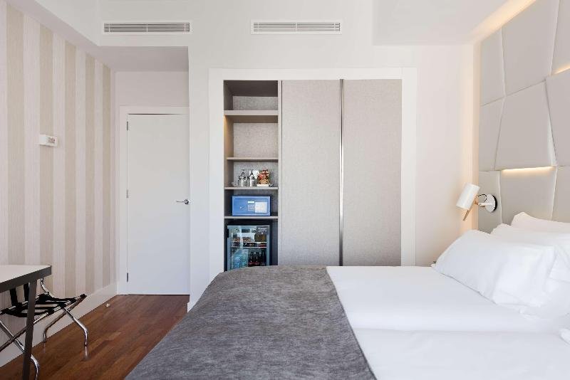 Фото Nh Collection Madrid Colón