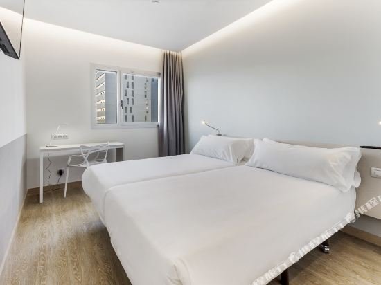 Фото B&b Hotel Viladecans