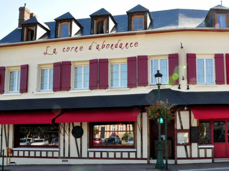 Гостиница Logis Hôtel La Corne d'Abondance