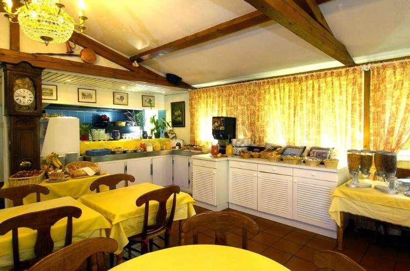 Фото Comfort Hotel Strasbourg