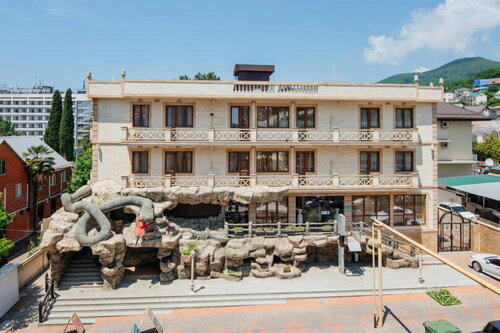 Гостиница Дельфин в Лазаревском